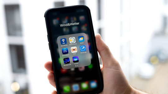 Wetter Apps sollen das Wetter ziemlich genau vorhersagen. Doch manchmal „spinnt“ es. Wetter Apps sollen das Wetter ziemlich genau vorhersagen. Doch manchmal „spinnt“ es.