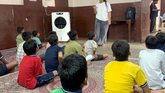 Unterricht für Straßenkinder in Neu-Delhi