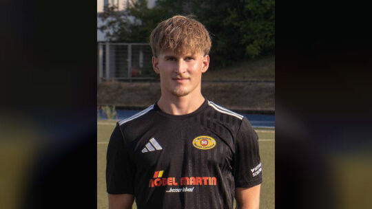 Kassierte in seinem Debütspiel als Innenverteidiger der SG Meisenheim fünf Gegentore: Anton Wurdel, der vom SC Idar kam. Kassierte in seinem Debütspiel als Innenverteidiger der SG Meisenheim fünf Gegentore: Anton Wurdel, der vom SC Idar kam.