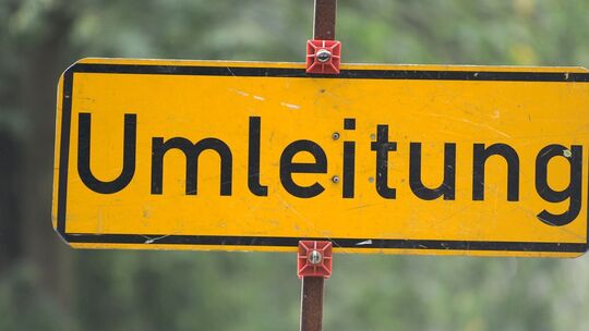Konrad-Adenauer-Brücke gesperrt Konrad-Adenauer-Brücke gesperrt