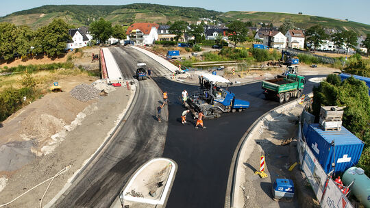 Statt 236 Kubikmeter Wasser pro Sekunde sollen jetzt mindestens 491 Kubikmeter die neue Brücke passierten können.