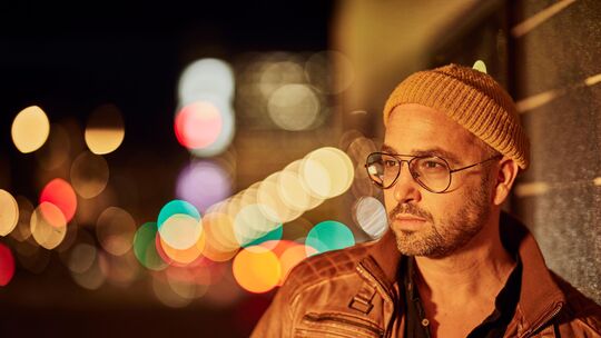 Cosmo Klein zählt zu den markantesten Soulstimmen Deutschlands. Beim Finale des Mittelrhein Musik Festivals tritt er gemeinsam m