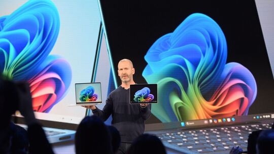 Brett Ostrum von Microsoft präsentiert PC-Architektur für KI-Ära Brett Ostrum von Microsoft präsentiert PC-Architektur für KI-Ära