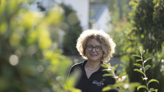Hier fühlt sich Floristikmeisterin Andrea Reiprich wohl: der Garten der alten Gärtnerei.