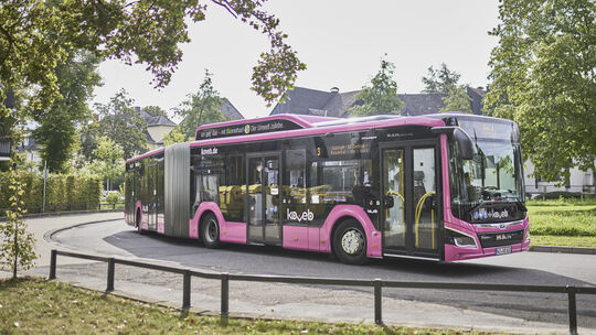 Mehr Busse sind am Samstag unterwegs, auf den regulären Linien, aber auch von den Park+Ride-Parkplätzen. Denn Parkplätze werden