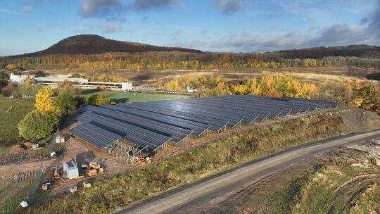 Der Solarpark Boden-Pletschmorgen: Dort plant die Westerwälder Energiegenossenschaft Maxwäll ihren ersten Batteriegroßspeicher.