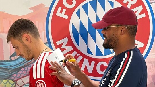 FC Bayern auf Asien-Reise FC Bayern auf Asien-Reise