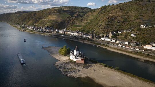 Niedrigwasser am Rhein Niedrigwasser am Rhein
