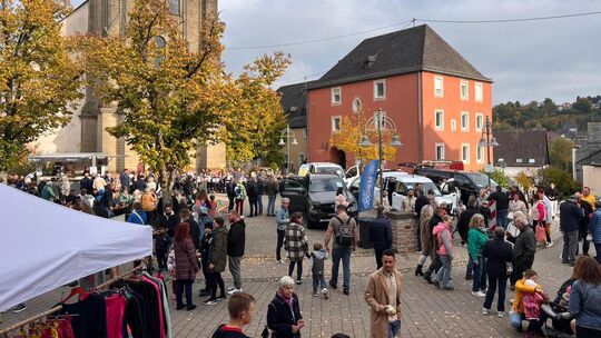 Richtig voll war es im vergangenen Jahr auf dem Stadtfest in Birkenfeld – das soll auch in diesem Jahr wieder klappen.