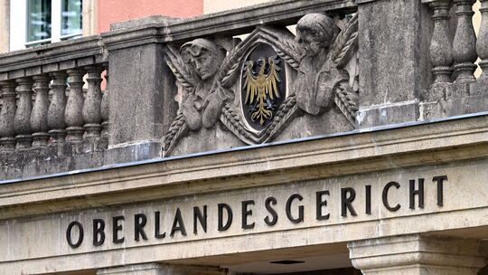 Schriftzug und Wappen vom Oberlandesgericht in Brandenburg