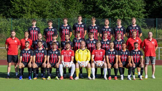 Die Mannschaft der SG Rennerod/Emmerichenhain/Seck/Irmtraut, hinten von links: Malte Schneider, Maximilian Riemer, Louis Farat,