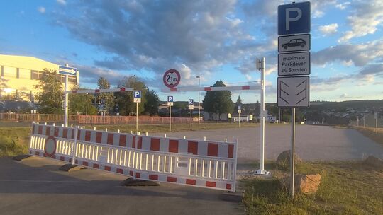 49 neue Stellplätze sollen die Verkehrssituation am Schulzentrum weiter beruhigen.
