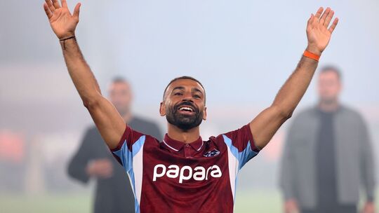 Mo Salah wird als Neuzugang bei Trabzonspor präsentiert
