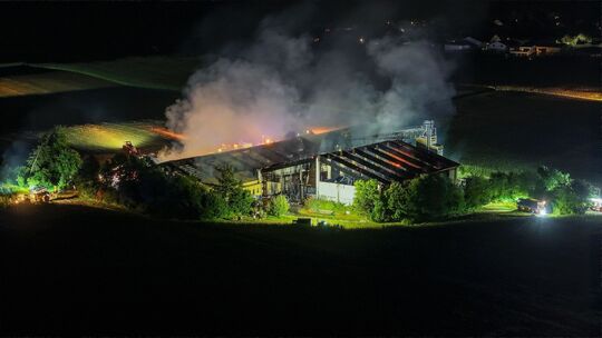 Schweine sterben bei Brand in Ried im Landkreis Aichach-Friedberg Schweine sterben bei Brand in Ried im Landkreis Aichach-Friedberg