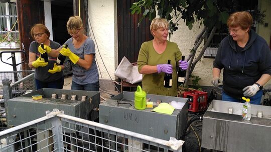Nach der verheerenden Flut im Ahrtal wurden viele helfende Hände benötigt. Und auch die Landfrauen Rhein-Lahn packten mit an und