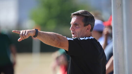 Ganz klare Vorstellungen davon, wie seine Mannschaft die SG Idar-Oberstein schlagen kann, hat Oliver Kost, der Trainer des VfL W