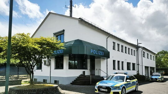 Das Dienstgebäude der Polizeiautobahnstation Montabaur im Jubiläumsjahr. Dort lässt sich am Samstag, 15. August, die Autobahnpol
