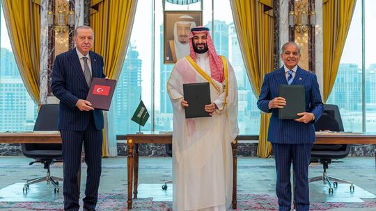 Türkei, Saudi-Arabien und Pakistan schließen Verteidigungspakt Türkei, Saudi-Arabien und Pakistan schließen Verteidigungspakt