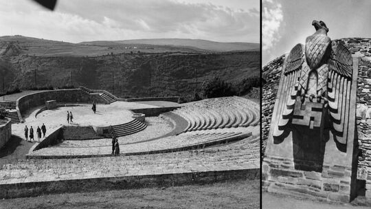 Die Loreley als NS-Feierstätte: Links die in den 1930er-Jahren errichtete Thingstätte, rechts der monumentale Reichsadler mit Ha