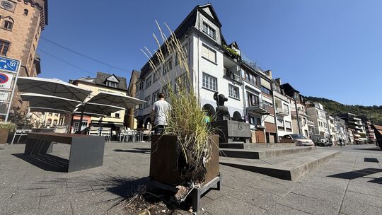 Der Schaden hält sich in Grenzen, doch der Aufruhr nach dem Motorradunfall war um einiges größer.