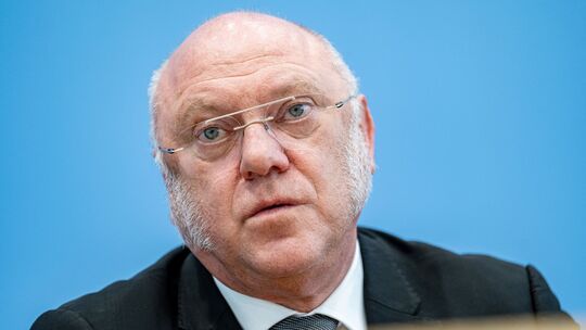 Ulrich Schneider Ulrich Schneider