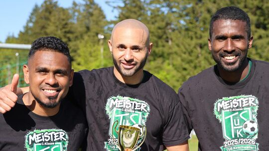 Das Trainerteam des TuS Kirschweiler, Thiago, Marvin Ensch und Paulo de Souza freut sich auf eine spannende Kreispokal-Partie ge