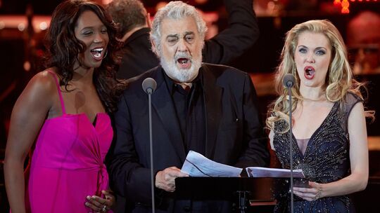 „Ich weiß nicht, was soll es bedeuten ...“: Placido Domingo singt am 30. Juni 2013 auf der Loreley Freilichtbühne gemeinsam mit
