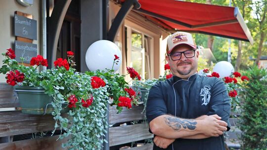 André Hommen hat die Alte Molkerei in Manderscheid gekauft und wird dort selbst hinter dem Herd stehen.