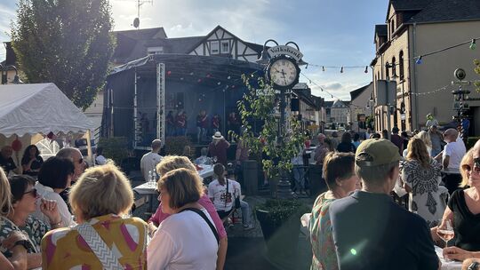 Gute Laune und gutes Wetter gab es bereits im vergangen Jahr bei der Kirmes in Mülheim. (Archivbild)