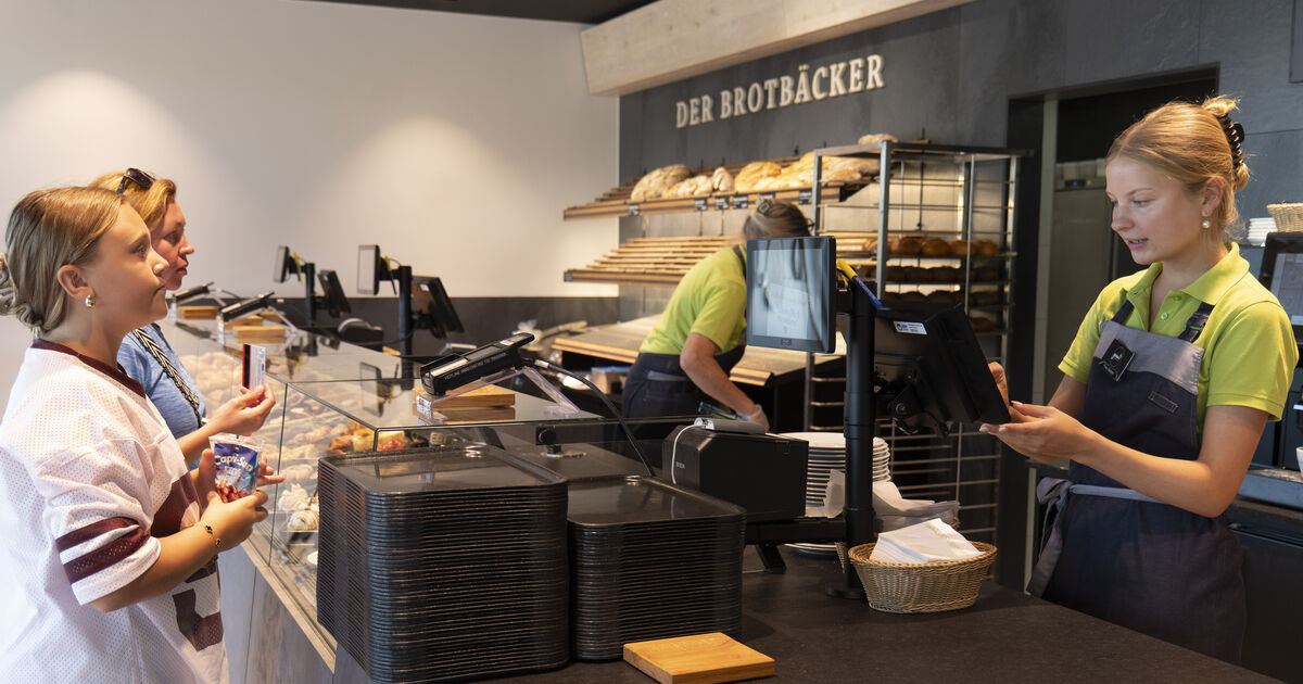 Local supply in neighborhoods: Geisen bakery opens new branch in ...