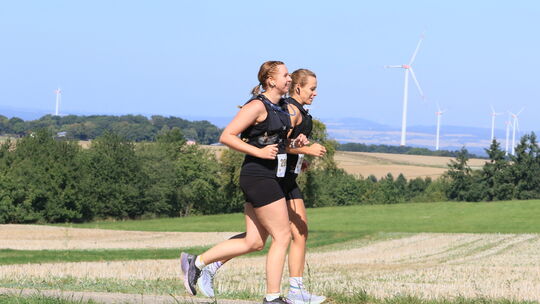 Nicht nur tiefe Täler, auch Ausblicke über die Hunsrückhöhen gibt es beim HuBuT zu bestaunen. 600 Athleten machen am Sonntag bei