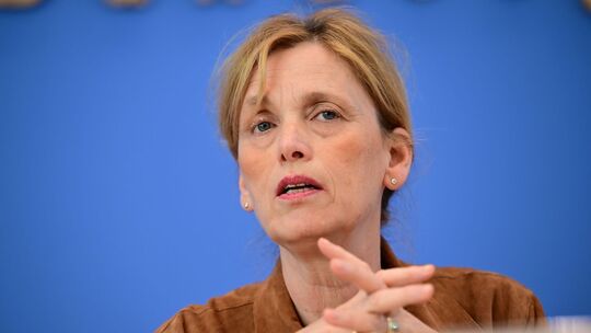 Bundesfamilienministerin Karin Prien (CDU) Bundesfamilienministerin Karin Prien (CDU)
