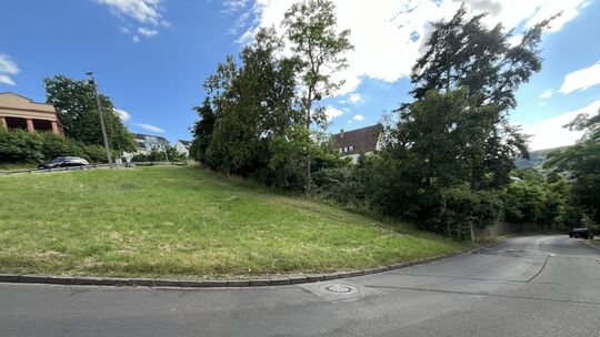 Die geplante massive Bebauung in der Hanglage an der Rheingrafenstraße im Bereich Soonblick/Salinenblick hinauf zum Kuhberg ist