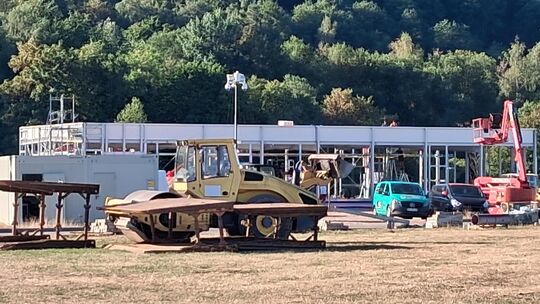 Die Baustelle in Birkenfeld, wo bis Oktober ein McDonald’s entstehen soll, macht schnelle Fortschritte. Die Baustelle in Birkenfeld, wo bis Oktober ein McDonald’s entstehen soll, macht schnelle Fortschritte.