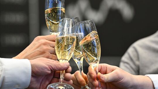 Vergütung für Dax-Vorstände weiter gestiegen Vergütung für Dax-Vorstände weiter gestiegen