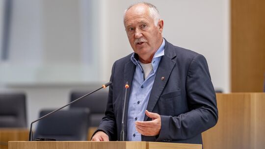 Gegen den ehemaligen Bürgermeister der Verbandsgemeinde Birkenfeld, Bernhard Alscher, wurde Anklage erhoben. Gegen den ehemaligen Bürgermeister der Verbandsgemeinde Birkenfeld, Bernhard Alscher, wurde Anklage erhoben.