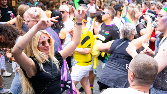 Für die freie Liebe eintreten und ausgelassen feiern – wie hier 2025 beim CSD in Koblenz: Das soll auch in diesem Jahr möglich s