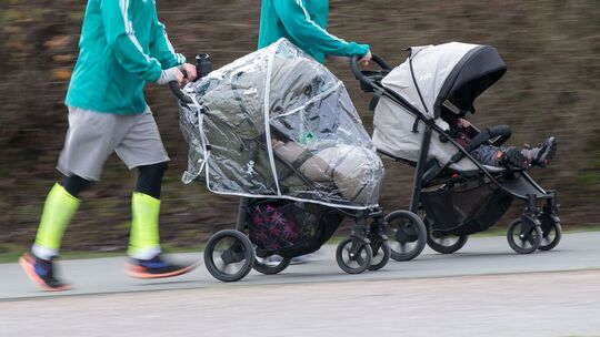 Jogger mit Kinderwagen Jogger mit Kinderwagen