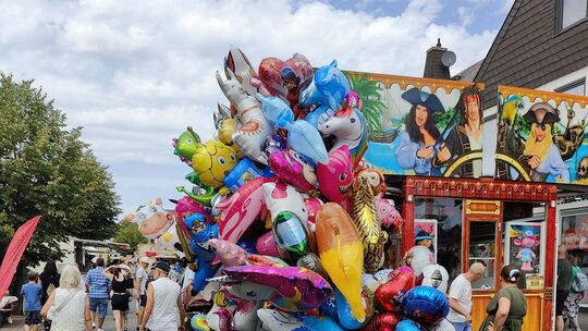 Die Dauner Kirmes bot Programm für Groß und Klein.