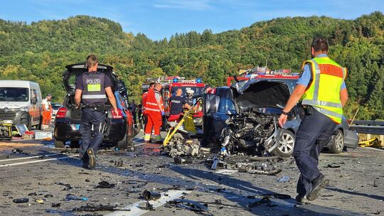 Bei einem Unfall auf der B41 ist eine 63-jährige Frau ums Leben gekommen