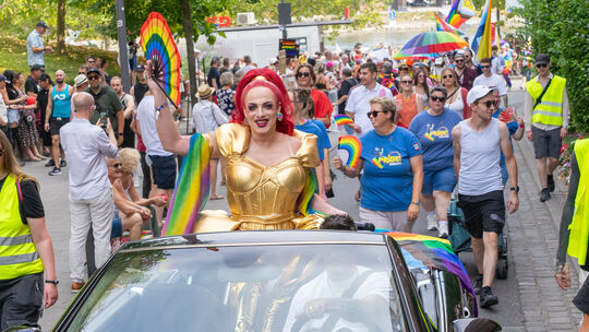 Die Galionsfigur der queeren Bewegung in Koblenz: Dörthe Dutt bei der Demo zum Christopher Street Day (CSD) in Koblenz.