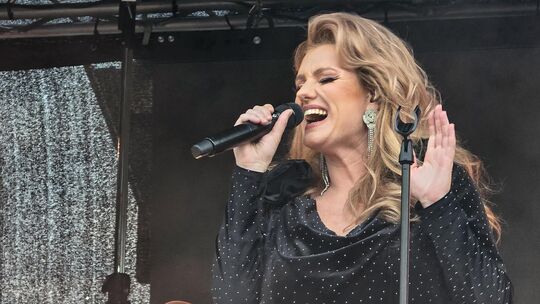 Die aus den Niederlanden stammende Jolanda Knecht bescherte mit starker Stimme große Emotionen und sorgte für unvergessliche Mom