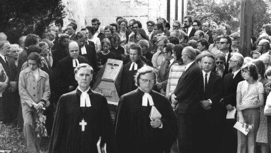 Pfarrer Oskar Brüsewitz beigesetzt Pfarrer Oskar Brüsewitz beigesetzt