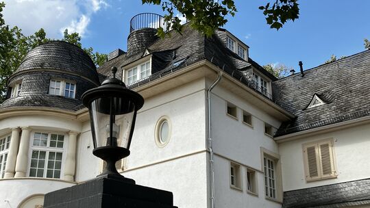 Das Kreiswehrersatzamt in Koblenz-Oberwerth war früher meist der erste Kontakt junger Männer mit der Bundeswehr. In der Rheinau