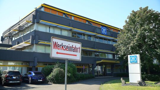 Das ZF-Werksgelände in Koblenz-Kesselheim: Hier arbeiten derzeit rund 2050 Menschen.