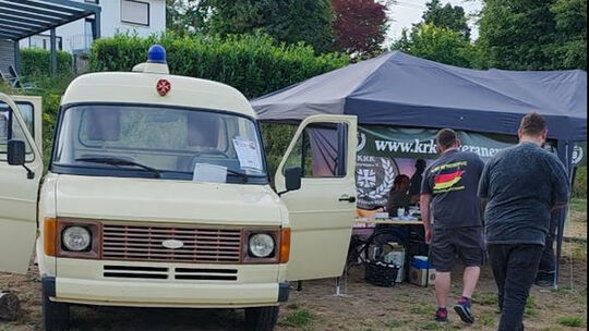 Beim KRK Sommerfest in Dierdorf kamen einige Spenden für "Erna" zusammen. Mit dem Bus will der Verein Obdachlosen eine Anlaufste