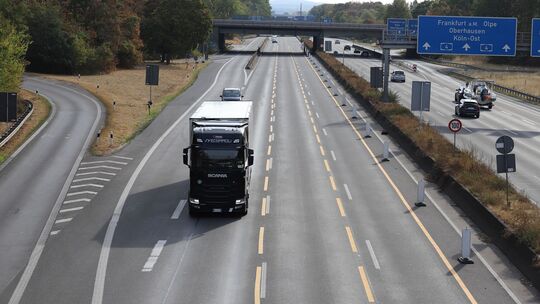 Sonntags-Fahrverbot für Lkw ausgesetzt