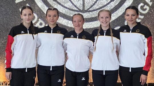 Das Quintett des TV Oberstein bei der EM in Norwegen. (von links) Paula Schupp, Karina Knudas, Sarah Bizer, Maike Preuß und Katr