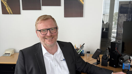 Eduard Schumacher ist im Vorstand und CEO der Bad Kreuznacher Kommtronik AG im Schwabenheimer Weg.