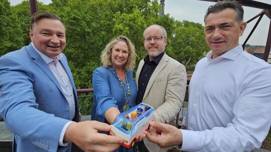 Vor fünf Jahren hat sich die Kommunalverkehr Rhein-Nahe GmbH (KRN) gegründet. Das nahmen (von links) Geschäftsführer Uwe Hiltman